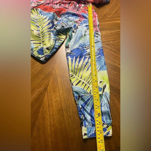 Nike Jacket Womens Medium Hyper Femme Zip Nylon Hoodie Tropical Floral Cropped - Picture 3 of 9